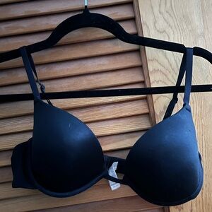 Wonderbra Womens Padded Push Up Bra Style 7637 in black size 36C